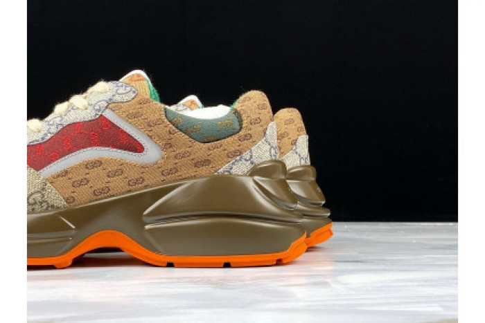G*u*i rhyton vintage trainer sneaker 620185 99wg0 6060