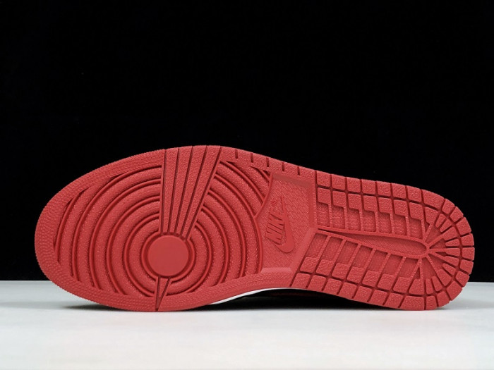 Air Jordan 1 Retro High OG “Banned” 555088-001