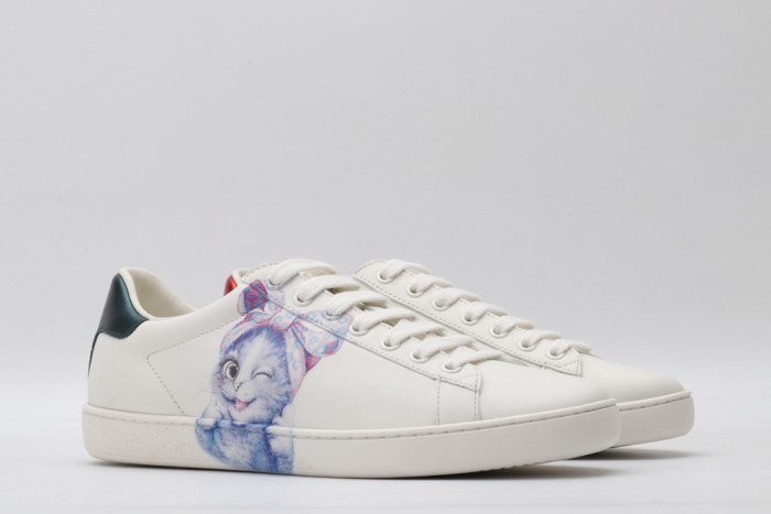 G*u*i low-top sneaker