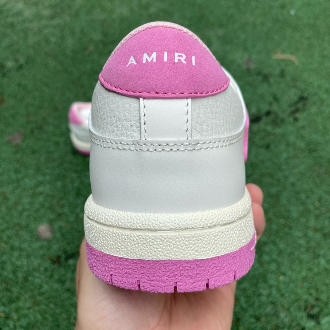 AR1M1 Low-Top Sneaker
