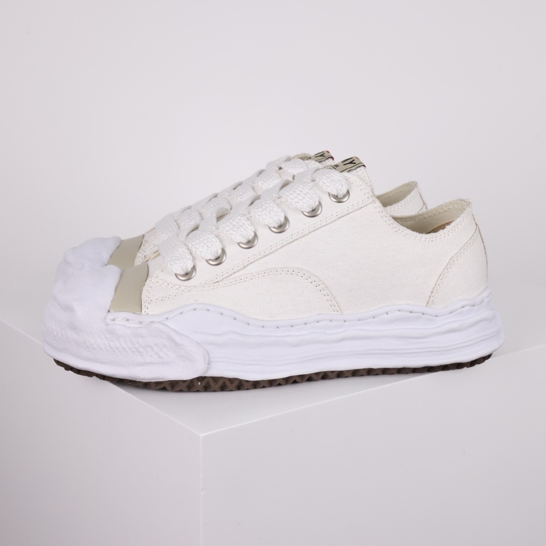 Ma*s*n mihara yasuhiro mmy sneaker