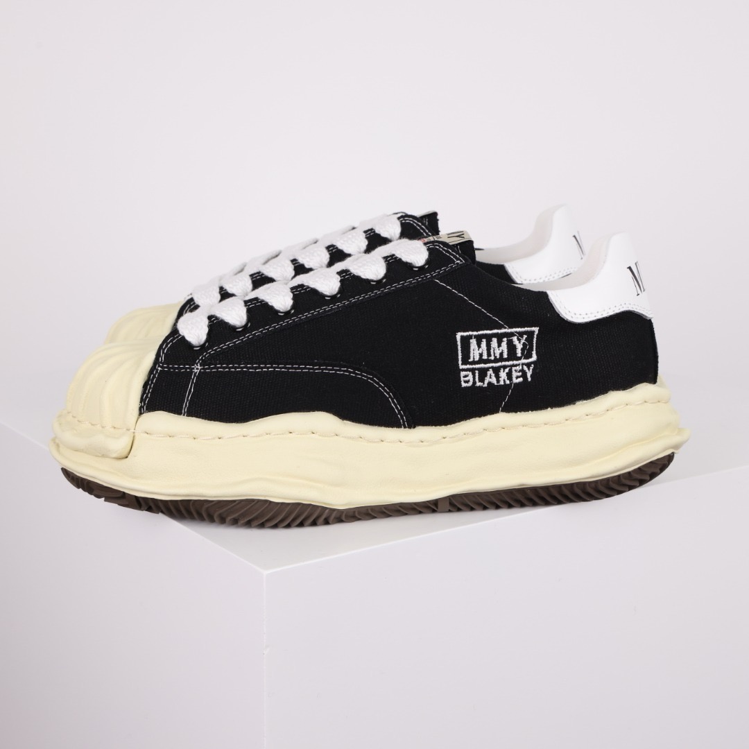 Ma*s*n mihara yasuhiro mmy sneaker