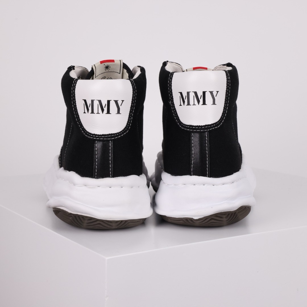 Ma*s*n mihara yasuhiro mmy sneaker